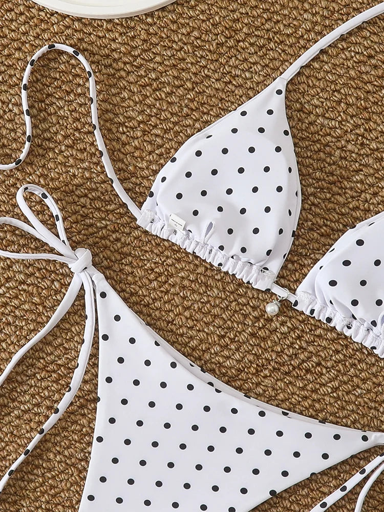 Bikini à pois perlés